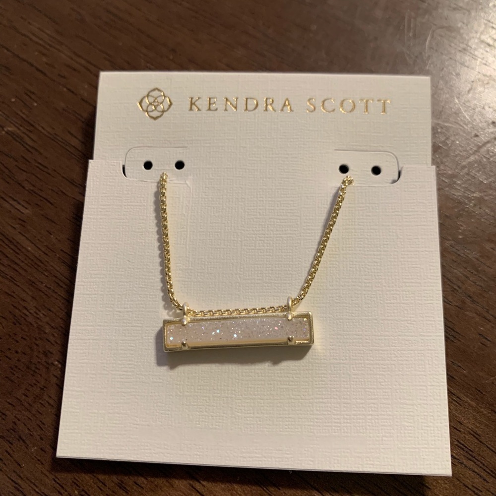 Kendra Scott Leonor iridescent drusy necklace
